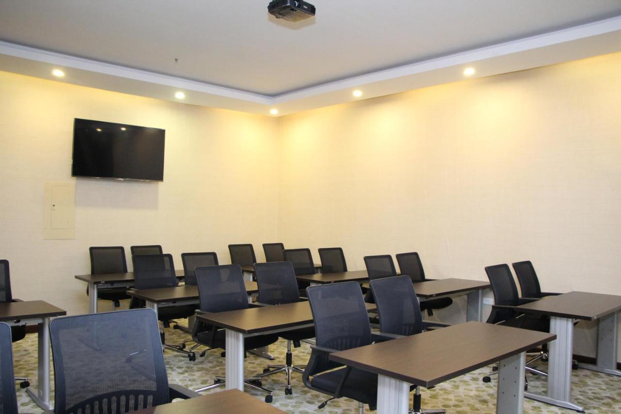 อัล มูฮัยดบ์ เรสซิเดนซ์ อัล จูบัยล์ Hotel Jubail ภายนอก รูปภาพ