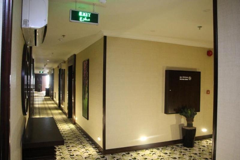 อัล มูฮัยดบ์ เรสซิเดนซ์ อัล จูบัยล์ Hotel Jubail ภายนอก รูปภาพ
