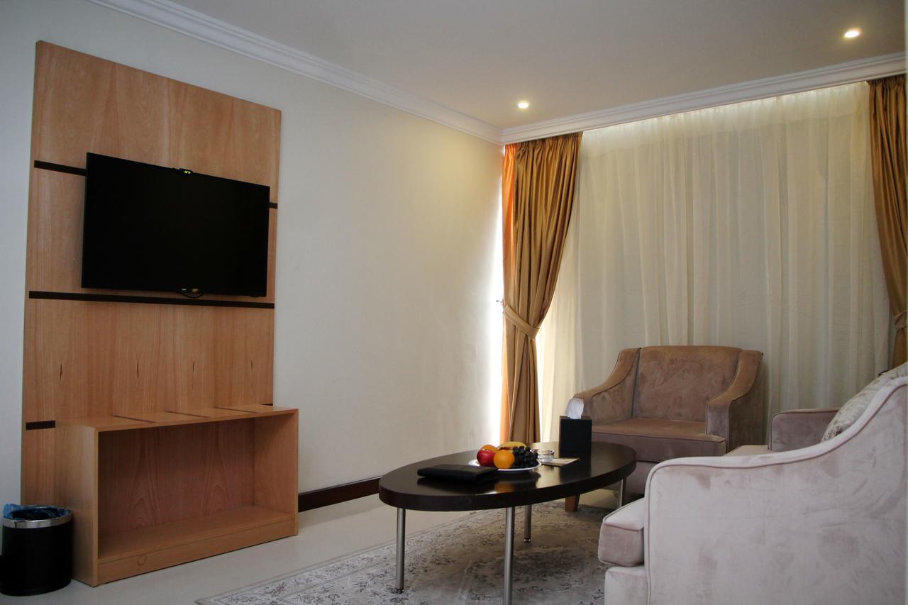 อัล มูฮัยดบ์ เรสซิเดนซ์ อัล จูบัยล์ Hotel Jubail ภายนอก รูปภาพ