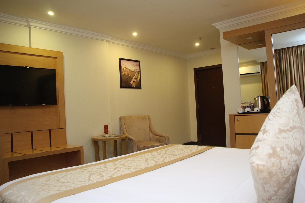 อัล มูฮัยดบ์ เรสซิเดนซ์ อัล จูบัยล์ Hotel Jubail ภายนอก รูปภาพ